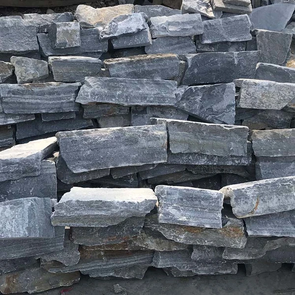 حجر الكوارتز الأزرق الطبيعي انحياز القشرة