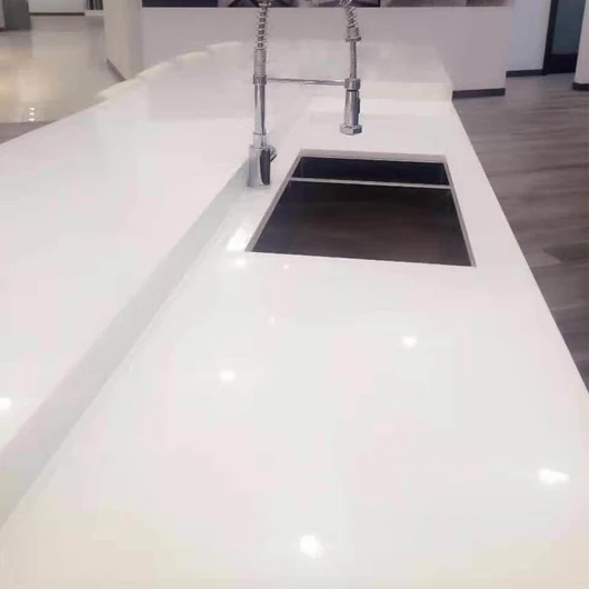 White artificial quartz kitchen countertops