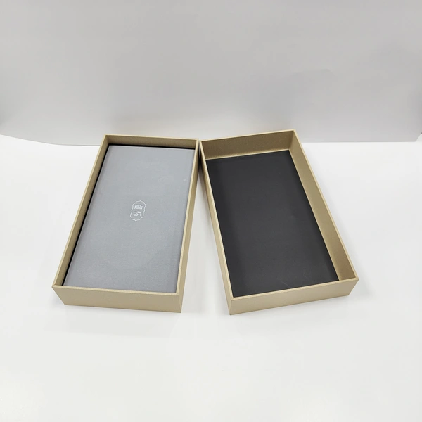 personnalisez un couvercle et une boîte de base, personnalisez une boîte cadeau à faible coût