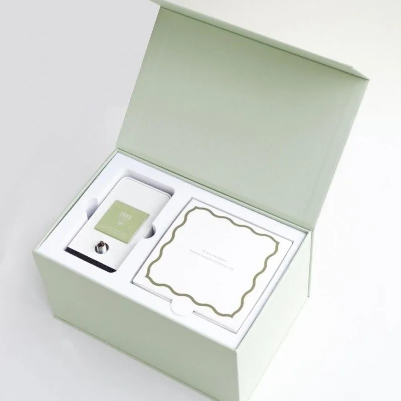 personalizar una caja de regalo con tarjeta vip, una caja de regalo con llave de coche