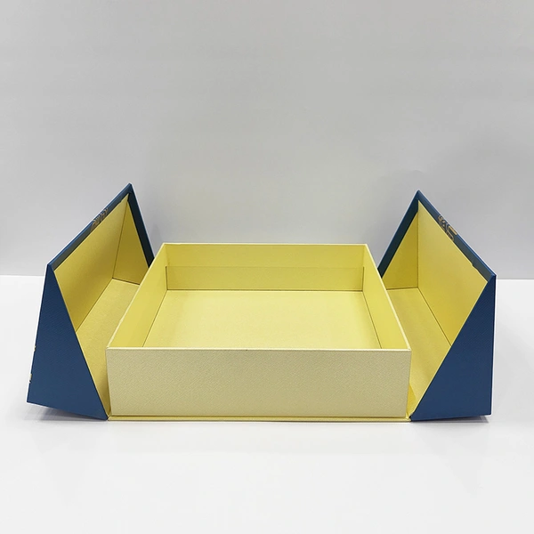 personnaliser une boîte d'emballage cosmétique, une boîte cadeau cosmétique à double porte