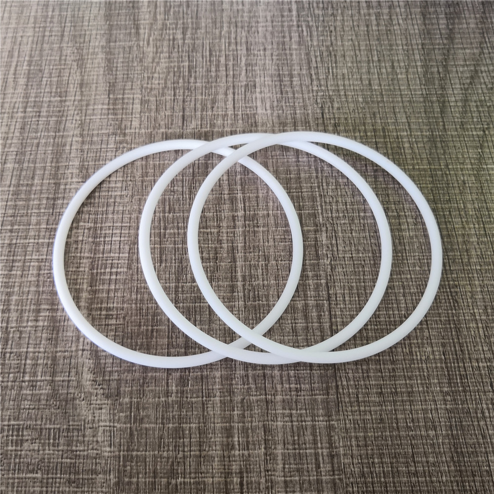 Comparison between PTFE oil seal and traditional oil seal