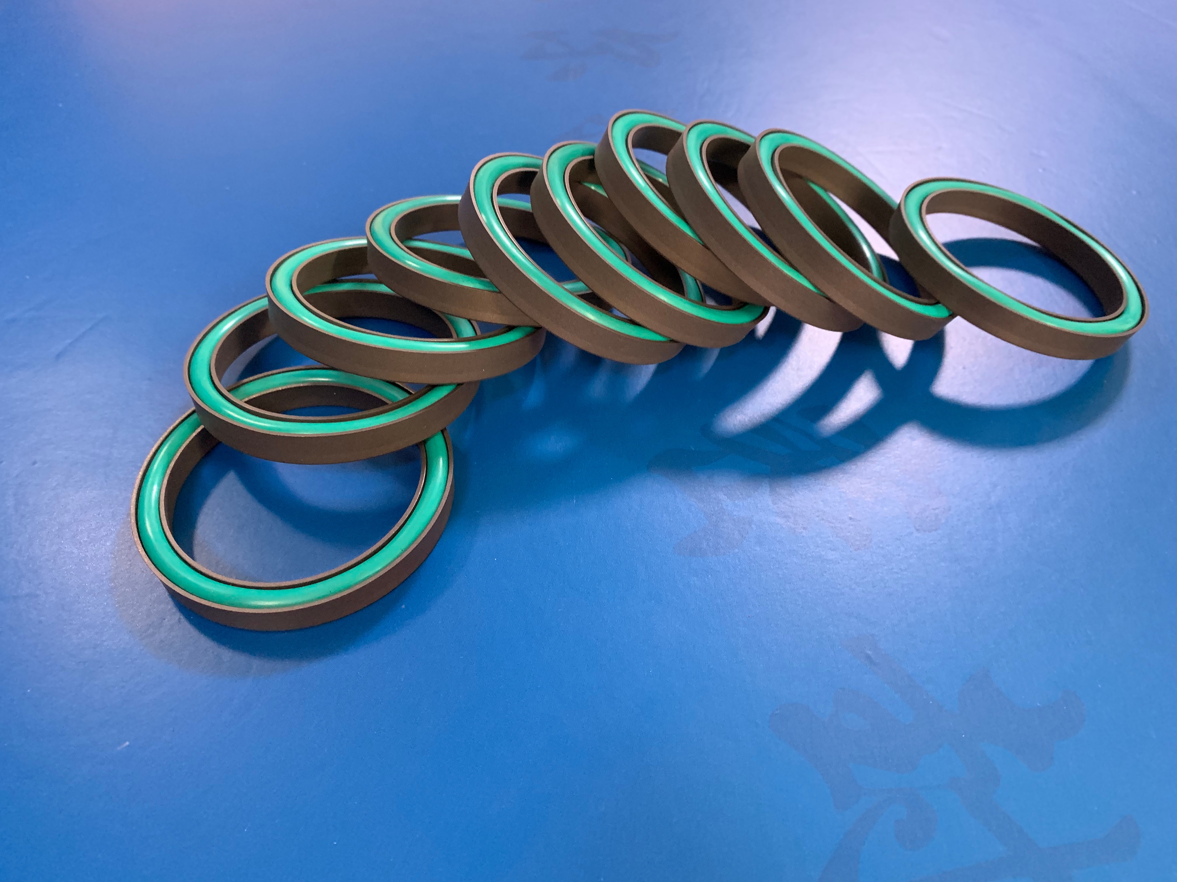 Manufacturing technology and performance test of polyurethane seals