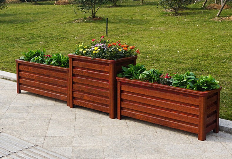 metal planter box group.jpg