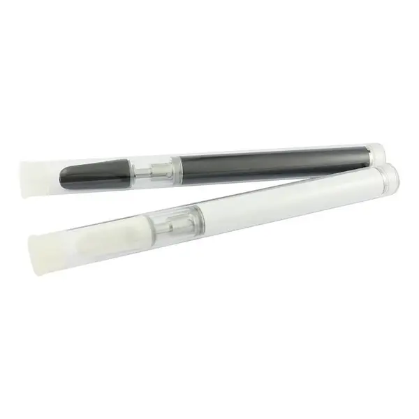  disposable e cigarette CBD pen 510 oil cartridge .5ml and 1 ml rechargeable thick oil vape pen with a USB charging port