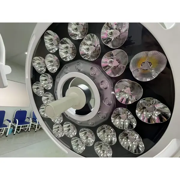 Operating Light Shadowless Surgical Lamp Imported LED Multi-faceted Mirror Reflector Integrated Handle LCD Touch Screen