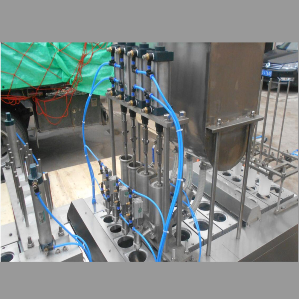 آلة تعبئة اللبن الزبادي في كينيا  