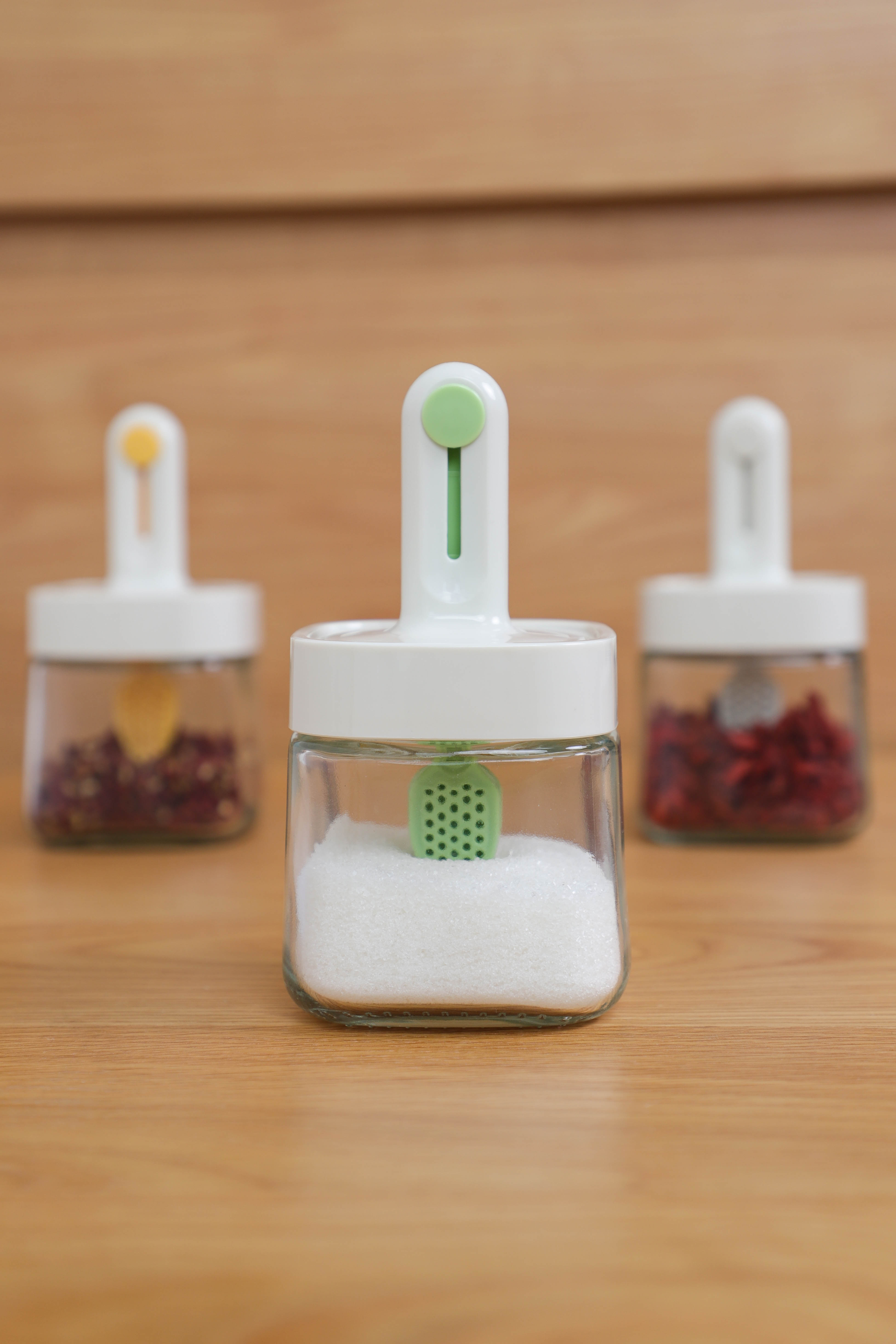 Adjustable Portion-Control Spice Dispenser