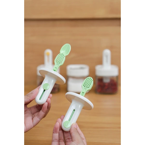 Adjustable Portion-Control Spice Dispenser