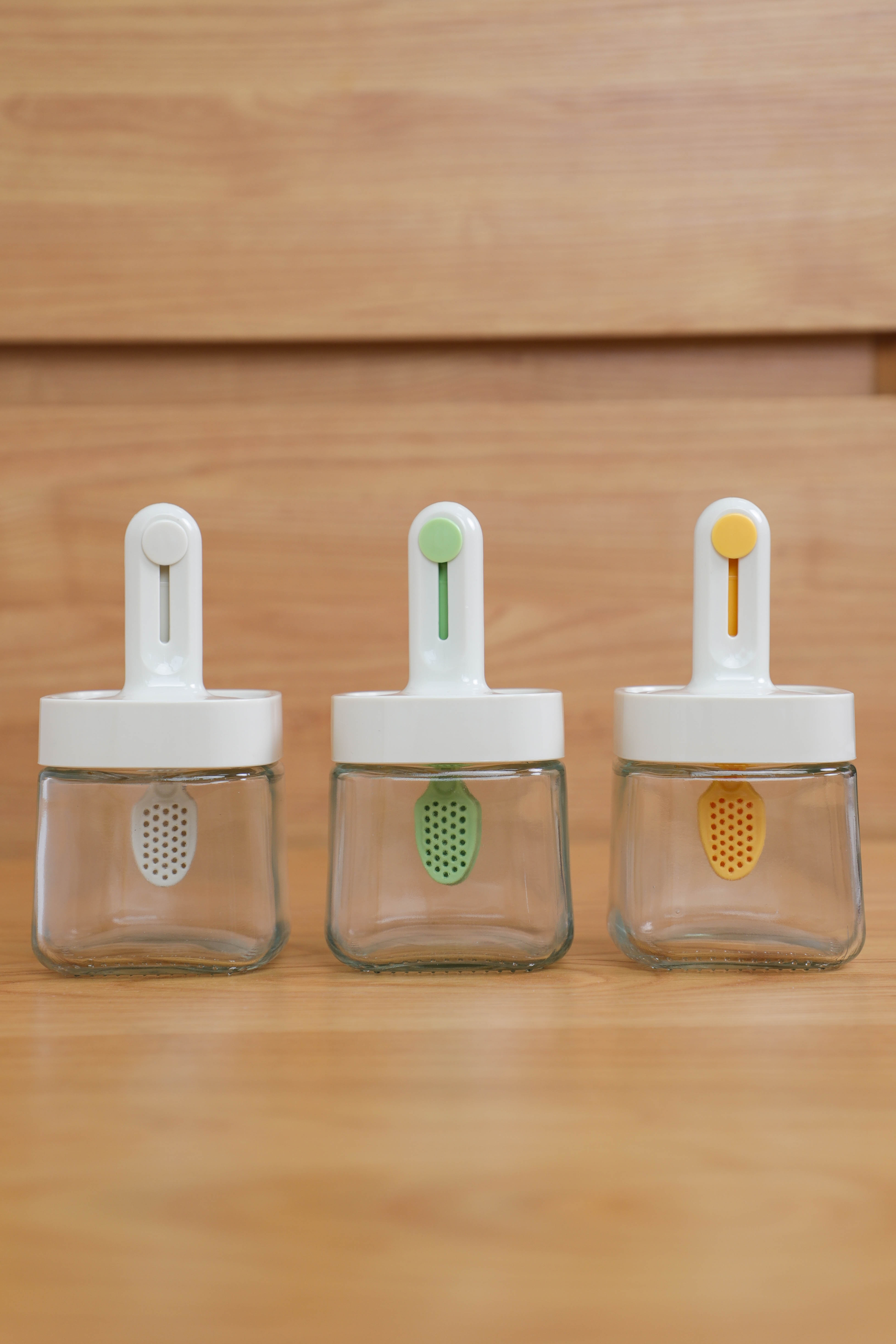 Adjustable Portion-Control Spice Dispenser