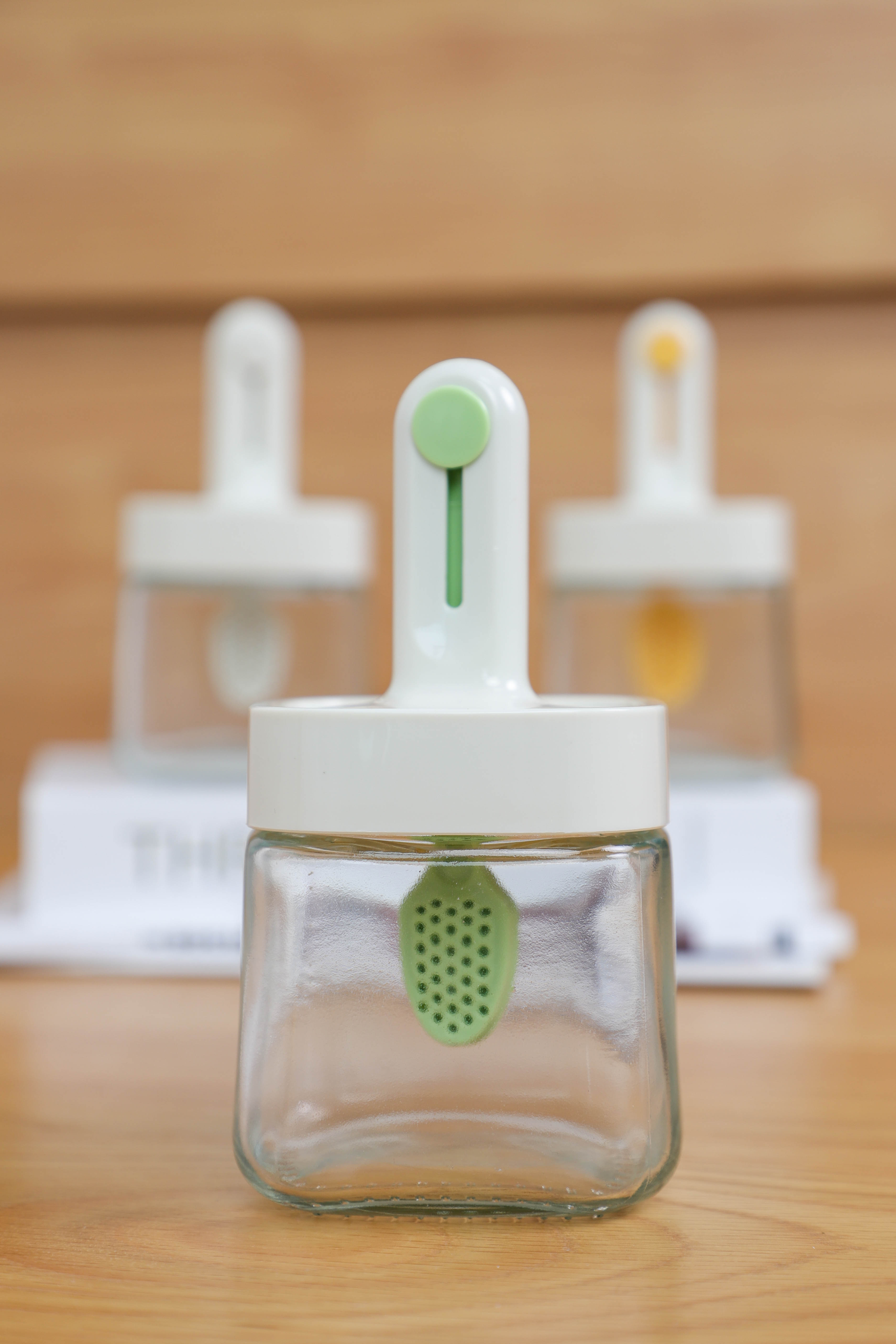 Adjustable Portion-Control Spice Dispenser