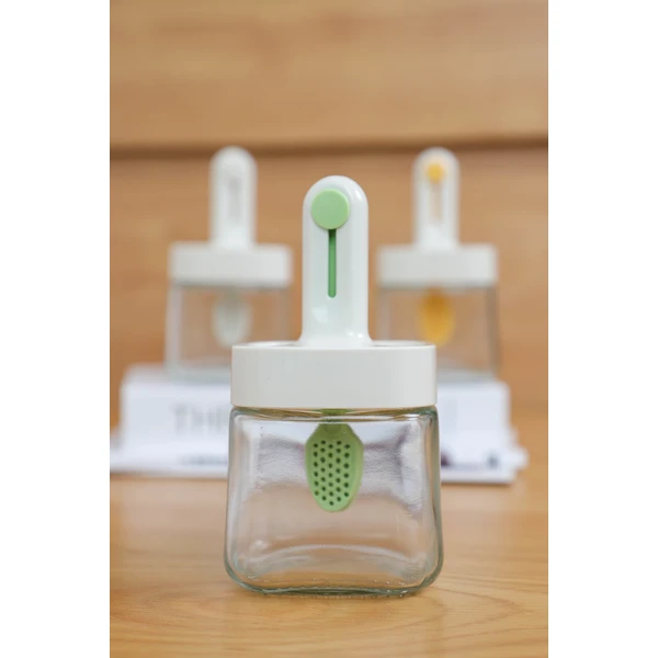 Adjustable Portion-Control Spice Dispenser