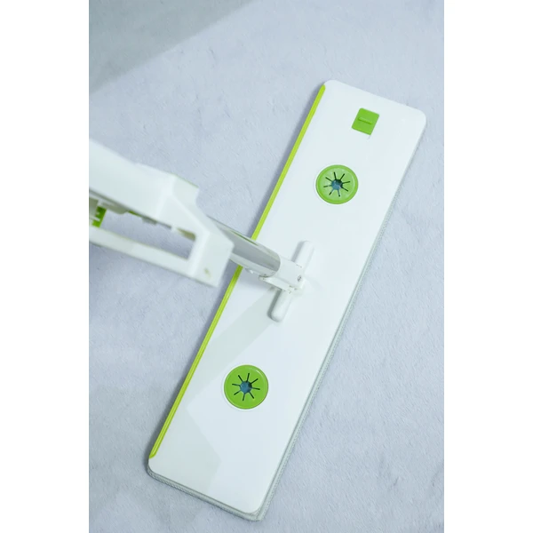 Self-Clean Flat Mop