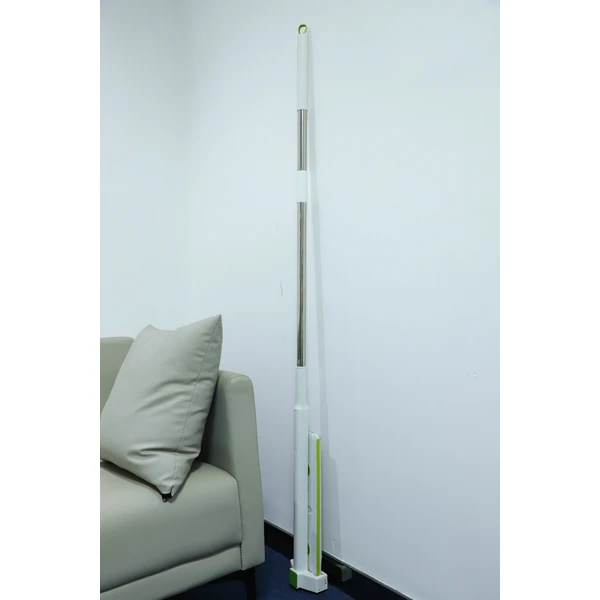 Self-Clean Flat Mop