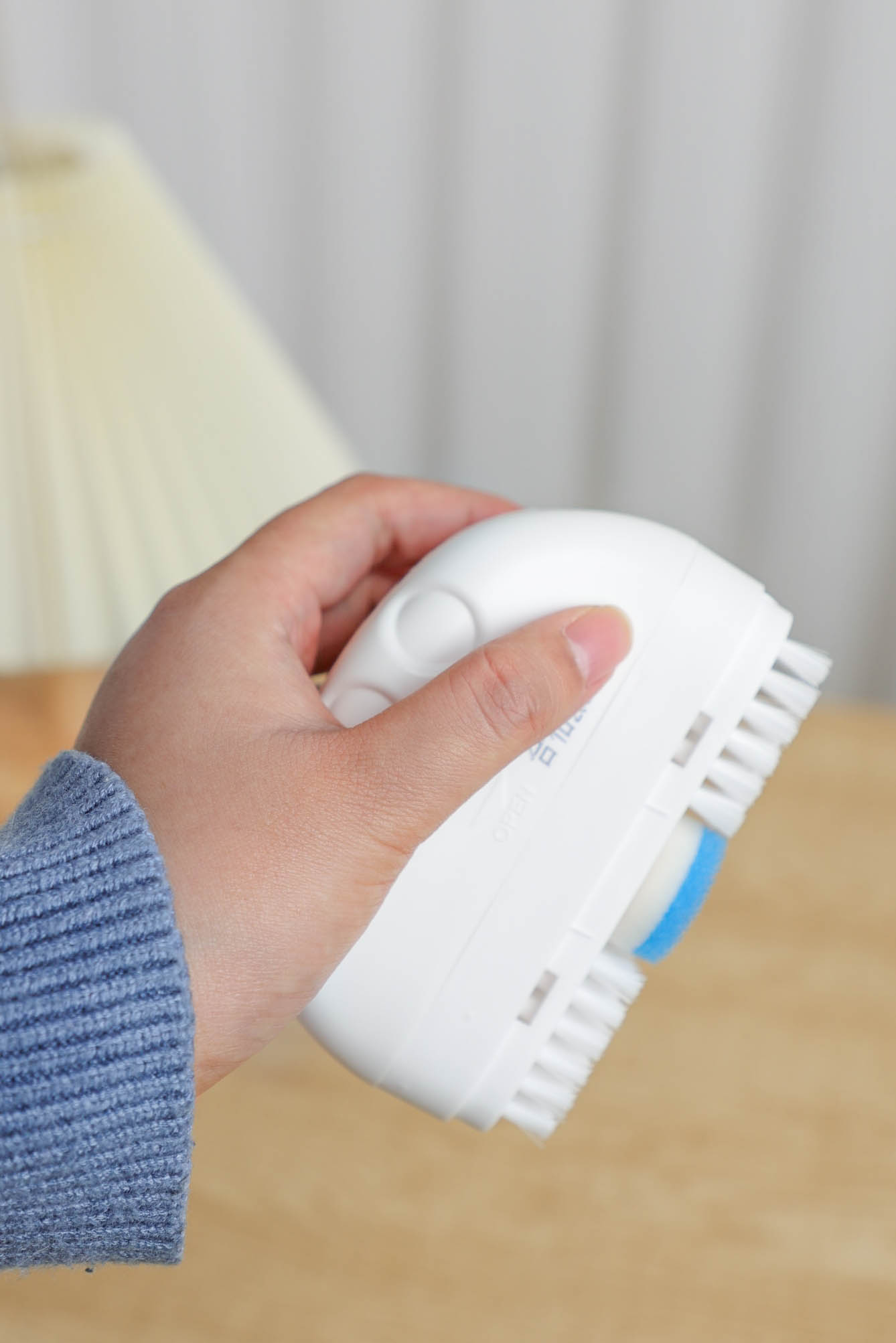 White Shoe Cleaning Agent