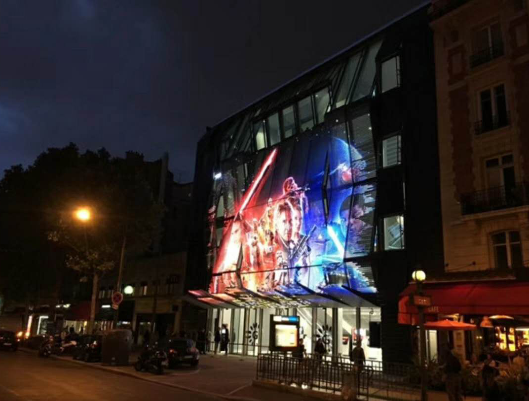 Paris, France p3.91-7.81 transparent screen