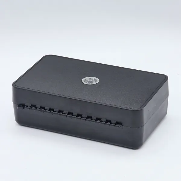 Cigar humidor sealed with water proof and pressure-resistant function