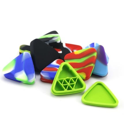 Manufacturer new triangular box, cigarette paste box, tobacco box wholesale