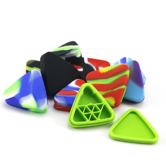 Manufacturer new triangular box, cigarette paste box, tobacco box wholesale