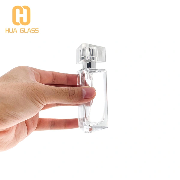 شكل مثلث 30 مل 50 مل زجاجة رذاذ عطر زجاجي شفاف