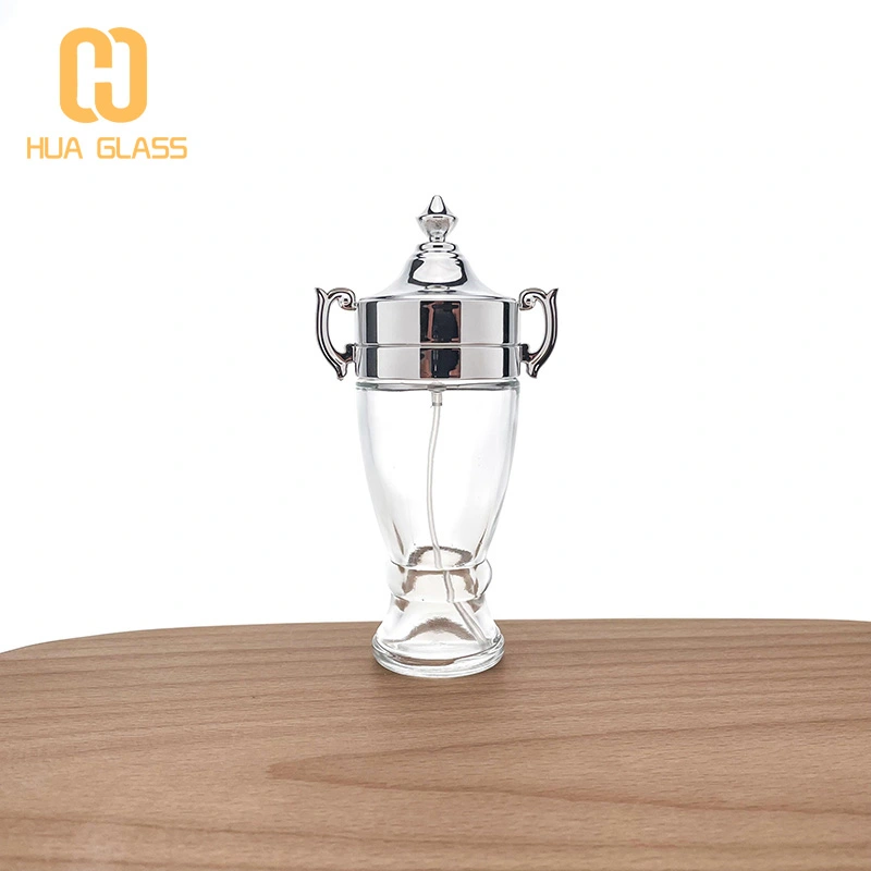Bouteille de parfum en verre de conception de marque de forme de trophée personnalisée 50 ml  