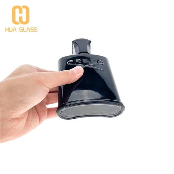 زجاجة عطر كريد من مصنع العبوات الزجاجية