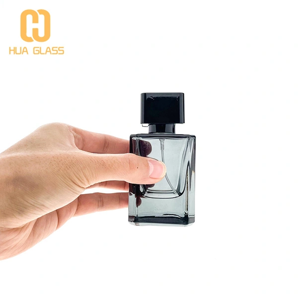 زجاجة عطر مربعة اللون مخصصة 50 مللي