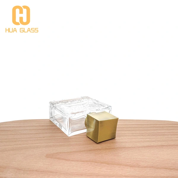 Relieve cuneiforme exótico de forma cuadrada plana de 50 ml