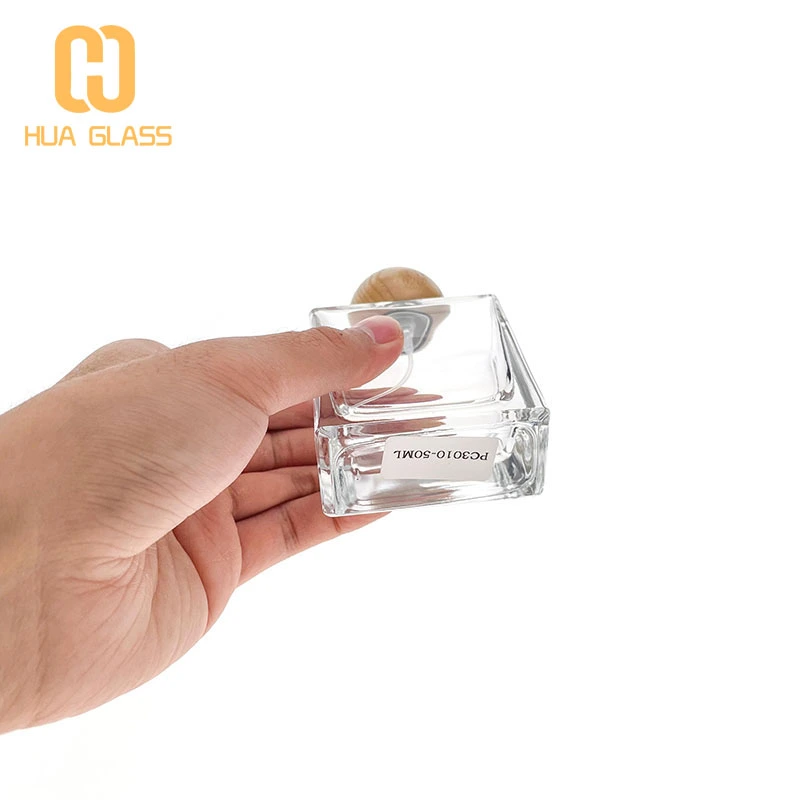 Frasco de perfume de vidrio cuadrado de 30 ml, 50 ml, 100 ml con tapa redonda de madera  