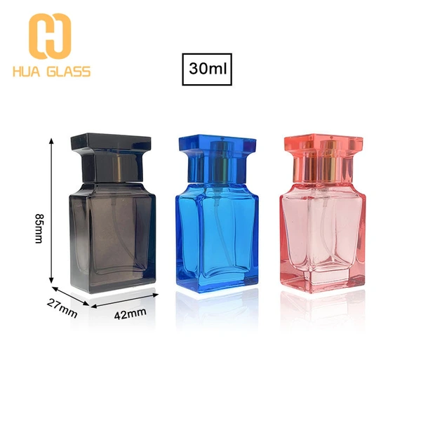 bouteille tom ford bouteille de parfum en verre noir bleu rose