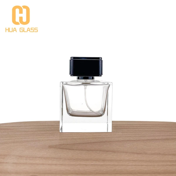 Frasco de perfume de vidrio de cubo cuadrado pulido a mano de 100 ml