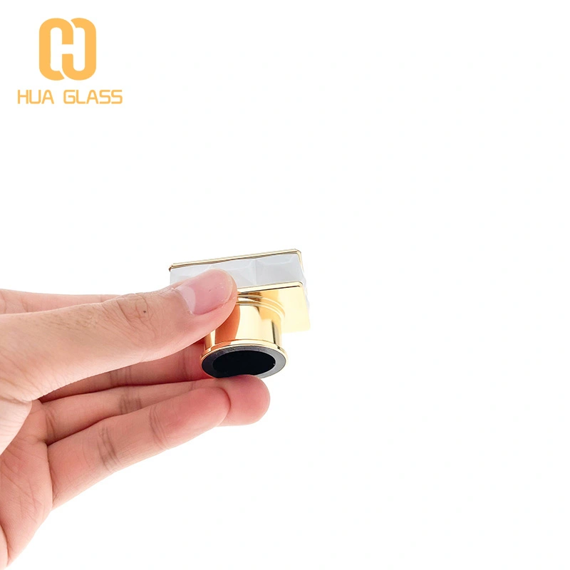 Flacon de parfum en verre rectangle de 100 ml avec bouchon en alliage de zinc métallique  