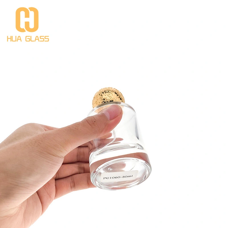 زجاجة عطر زجاجية مستديرة أسطوانية سعة 50 مل مع غطاء زمك  