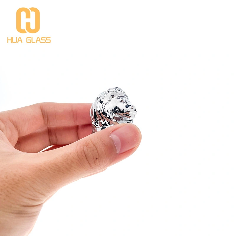 50 مل زجاجة عطر بغطاء زاماك زجاجي مربع مع غطاء زاماك على شكل أسد  