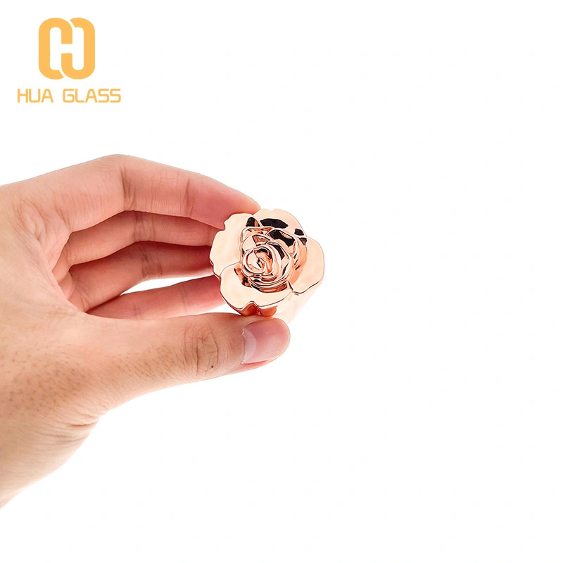 Botella de perfume con tapa de zamak de oro rosa de vidrio pulido a mano rectangular de 50 ml  