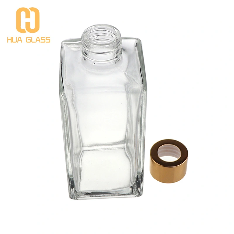 زجاجة مستطيلة بحجم مختلف مستطيلة الشكل مع عصي القصب السميكة  