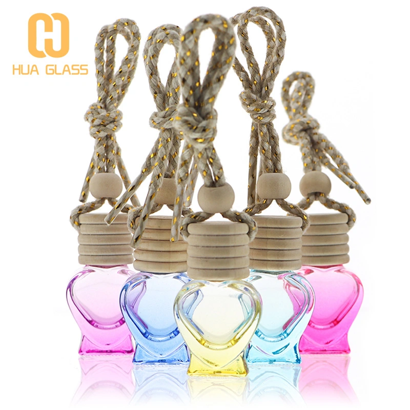 Bouteille de parfum de bouteille de désodorisant de voiture en forme de coeur coloré de 4 ml 8 ml suspendue
