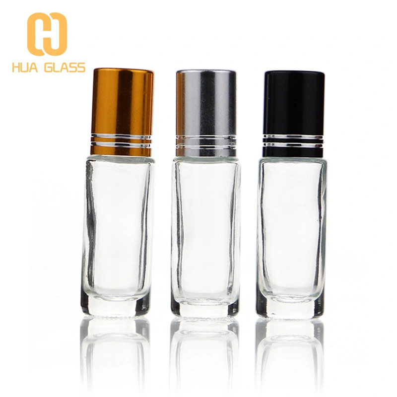 Rouleau d'huile de parfum de 5 ml 10 ml sur une bouteille en verre avec bille roulante