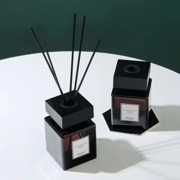 Botella difusora de caña de vidrio cuadrada negra de 100ml, botella difusora para el hogar con tapa de madera