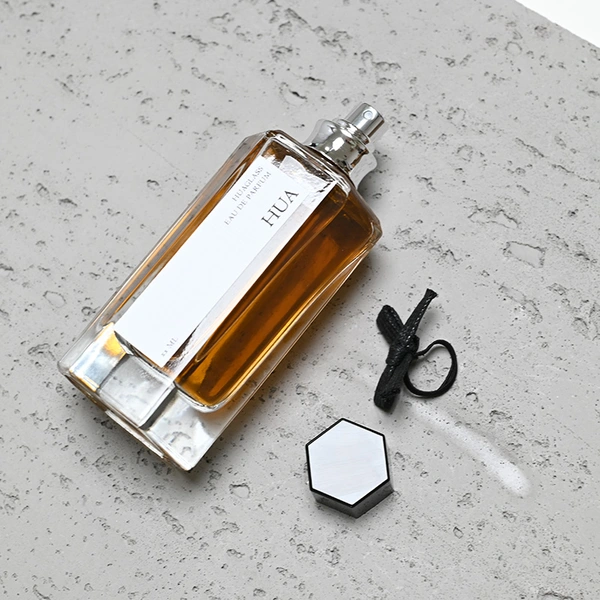 botella de perfume de 100 ml