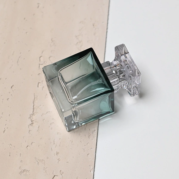 Flacon de parfum cubique de 30 ml 50 ml 100 ml