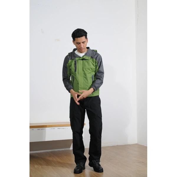 BD-MO-168  Order a contrasting color single-layer windbreaker, a zipper on the chest, a waterproof and windproof design with a hood