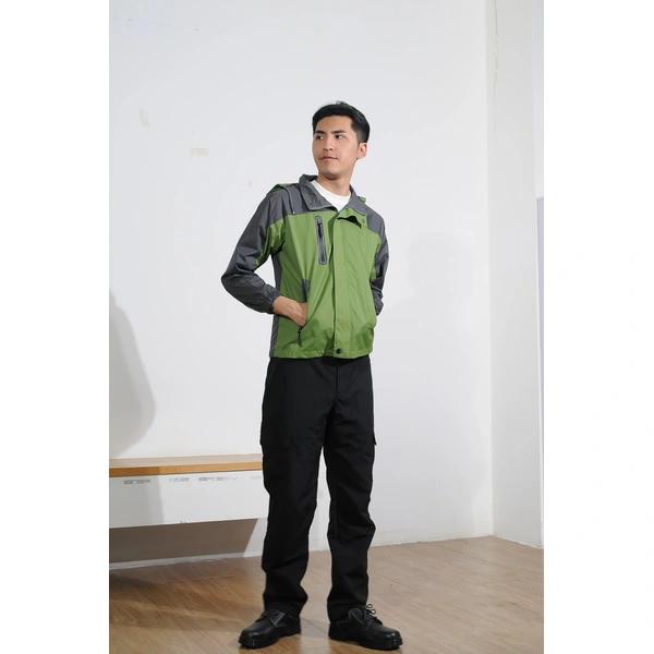 BD-MO-168  Order a contrasting color single-layer windbreaker, a zipper on the chest, a waterproof and windproof design with a hood