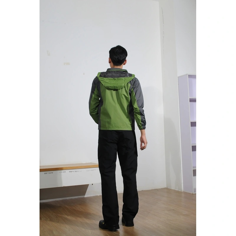 BD-MO-168  Order a contrasting color single-layer windbreaker, a zipper on the chest, a waterproof and windproof design with a hood