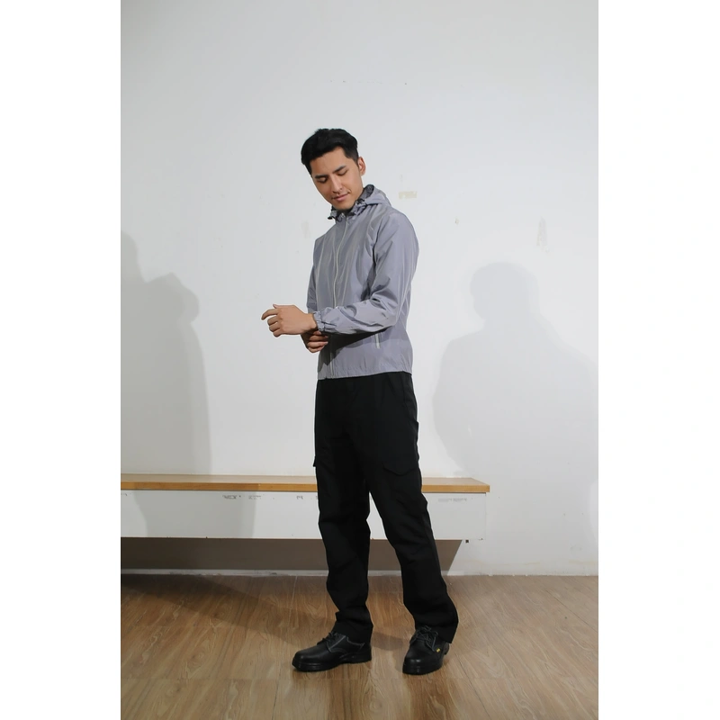 BD-MO-174 Customized rubber cuff windbreaker jacket Design gray windbreaker jacket with hood Waterproof Outdoor sports Real-life try-on Model demonstration