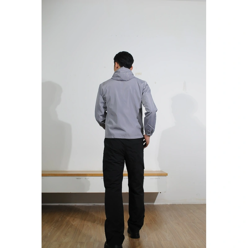 BD-MO-174 Customized rubber cuff windbreaker jacket Design gray windbreaker jacket with hood Waterproof Outdoor sports Real-life try-on Model demonstration