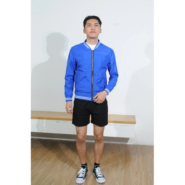 BD-MO-176 Design baseball waterproof, windproof and windproof jacket Customized stand-up collar hitting color strip Outdoor sports Hiking Running Real-life try-on Model demonstration