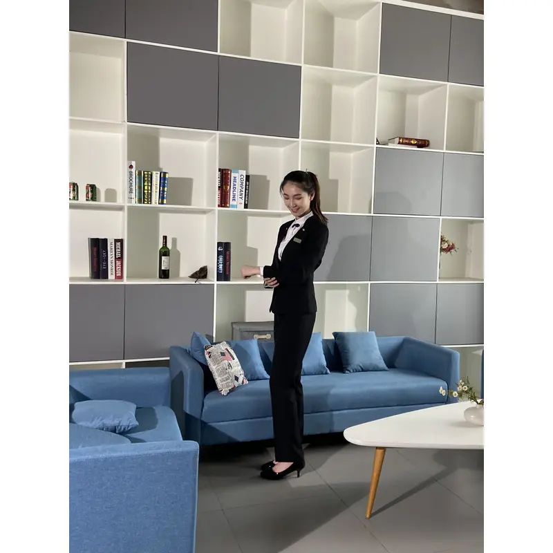 BD-MO-089  Order a suit, receptionist uniform