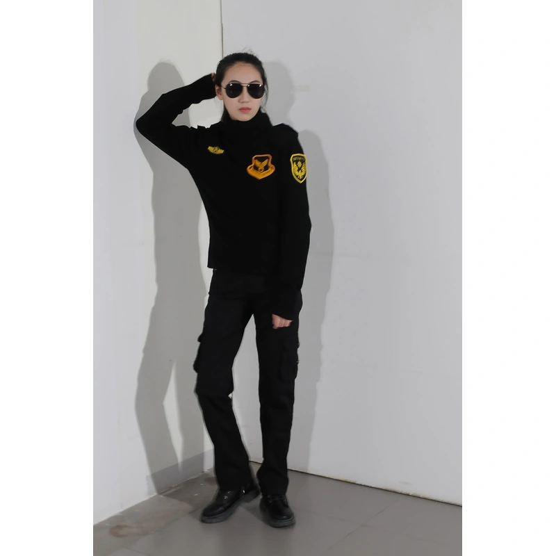 BD-MO-016  Custom-made high-neck security sweater uniforms, real people try on models show 