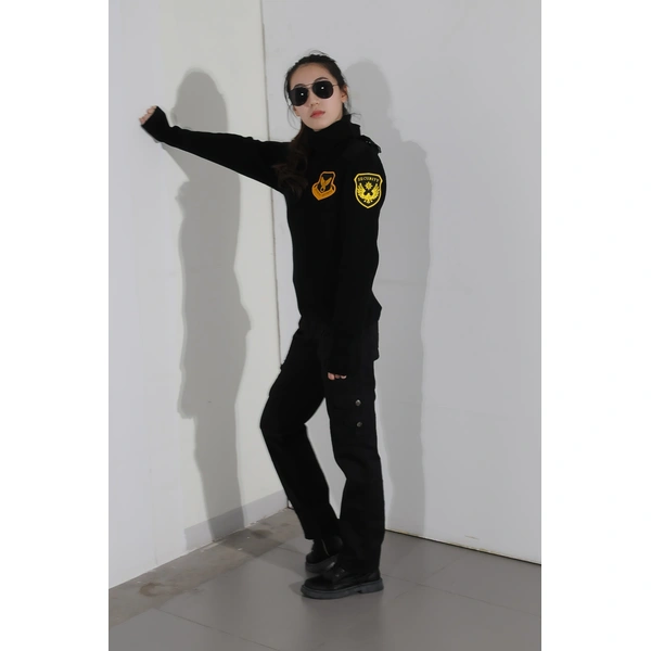 BD-MO-016  Custom-made high-neck security sweater uniforms, real people try on models show 